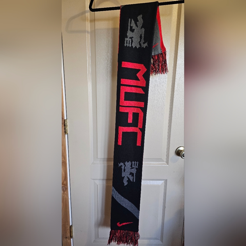 Nike Original Manchester United Soccer Reversible Scarf Adult Unisex - Picture 4 of 6